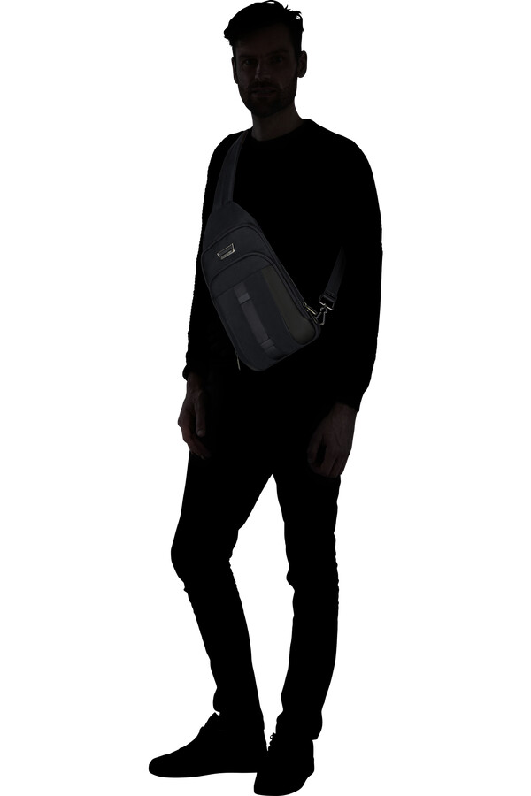 torba urban-eye sling w kolorze czarnym